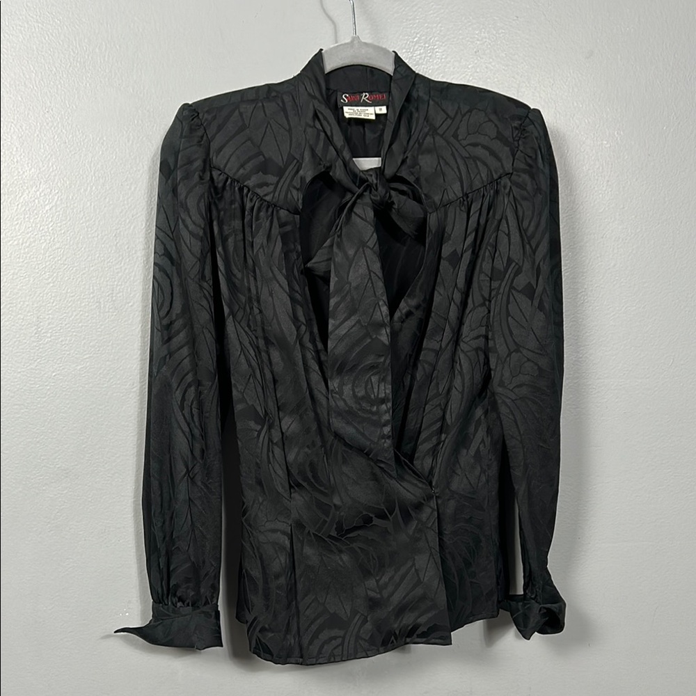 Gorgeous Vintage Silk Front Tie V-neck Shirt Jacquard print size 8 Saint Romei